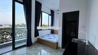 CHO THUÊ STUDIO BAN CÔNG - CỬA SỔ LỚN NGAY COOPMART NHIÊU LỘC GIÁ RẺ