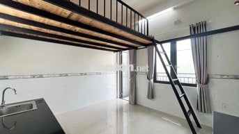 TRỐNG LẠI 1 PHÒNG *** VỪA BAN CÔNG VỪA CỬA SỔ TRỜI NGAY HUIT