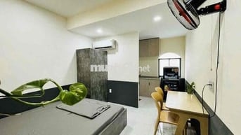 CHO THUÊ CĂN HỘ 2 PHÒNG NGỦ FULL NỘI THẤT CỬA SỔ TRỜI NGAY THỐNG NHẤT