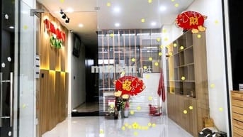 cho thuê nhà nguyên căn 1 trệt 2 lầu nội thất cao cấp p.Linh Đông