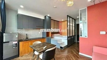 Căn hộ luxury full tiện ích, có hồ bơi, dọn phòng ngay trung tâm quận7