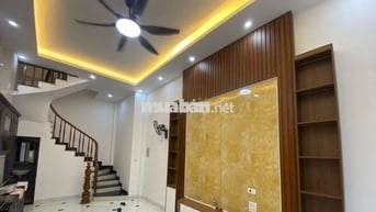 💎 Nhà đẹp Hoàng Mai – 5 tầng, 4PN, 7.8 tỷ, sổ đỏ sang tên ngay