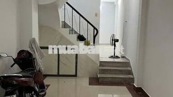 Cho thuê nhà mặt tiền Lý Văn Phức, P.Tân Định, Q.1 giá 20tr