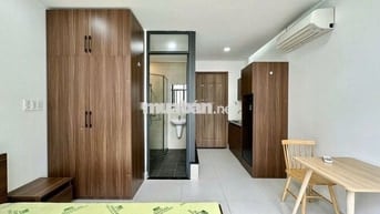 CHDV vị trí trung tâm Q1 - Giá ngoại thành