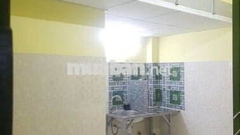 Cho nữ thuê phòng ngay ngã 4 Hàng xanh Bình Thạnh