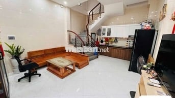 Phố Trạm - Long Biên _ nhà gần cầu, ngõ nông, diện tích rộng