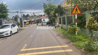Bán 1788m2 đất hồng có sẵn 300m thổ. View núi Chứa Chan,Xuân Lộc,Đ Nai
