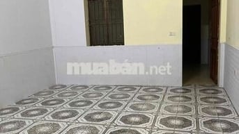 Cho thuê nhà cho gia đình ở Ngõ 3 đường Phan Trọng Tuệ. Nhà mái bằng d