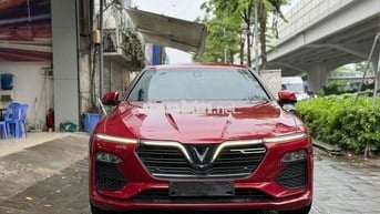VinFast Lux A2.0 2021 2.0 AT - 50000 km