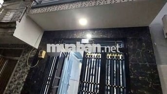 👉🏻Dt 4m x 9m ,
👉🏻Kc 1 trệt 1 lầu, 2pn, 2wc
👉🏻Nhà đã sơn mới lại