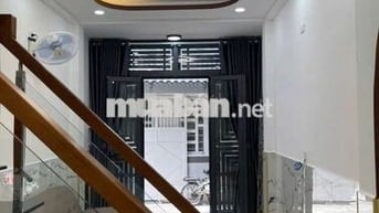Nhà  đường Quang Trung p10 go vấp.- Dt:30m2- 3tầng - 3PN.3wc