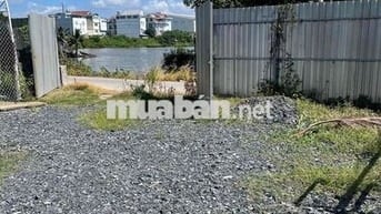 Cho thuê mặt bằng mặt tiền xe tải sát chợ đầu mối Bình Điền