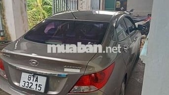 Hyundai Accent 2012 1.4 MT - 13 km