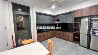 Cho thuê 2 phòng ngủ cao cấp ngay trung tâm quận Bình Thạnh