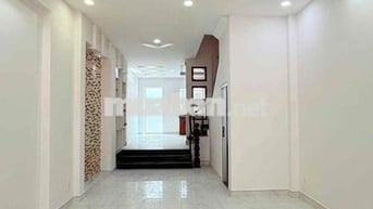 NHÀ GẦN NGÃ TƯ GA. TRỆT 2 LẦU 3PN 4WC ( SÂN XE HƠI )