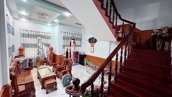 Bán nhà 2 mặt kiệt oto 6m Duy Tân - Đà Nẵng