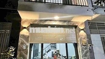KHU VỰC AN NINH - VỊ TRUNG TÂM - Ô TÔ ĐẬU TRƯỚC CỬA - QUỐC LỘ 1