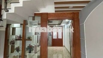 Cần cho thuê nhà P TMT Q12 .DT 4 x15 1 trệt 1 lửng 3lầu 4PN 5WS