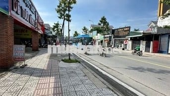 ĐẤT MẶT TIỀN -Trung Tâm THỊ TRẤN HÓC MÔN Ngang 24m, Dài 78m