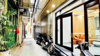 BÁN NHÀ LÔ GÓC MỚI 100% TRUNG TÂM HAI BÀ TRƯNG