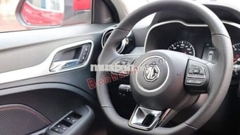 MG ZS Standard 1.5 AT 2WD