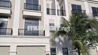 Bán nhanh nhà 1 trệt 2 lầu, 4pn + 2wc_ Cách Hóc Môn 1km, thương lượng
