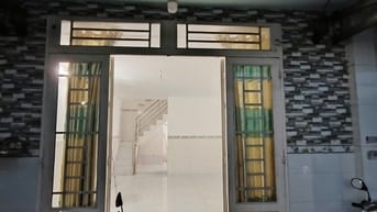  Nhà 88m2 gần ngã 3 mỹ hạnh, 2pn giá hơn 450tr cách kcn nhị xuân 2km