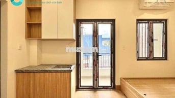 STUDIO BANCOL RỘNG THOÁNG NGAY CHÂN CẦU CHỮ Y GẦN UEH, SGU, ĐHSP, KHTN