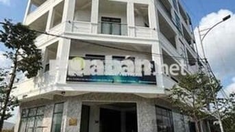 Nhà 15x24m 5 tầng - 26 phòng - KDC Hồng Loan