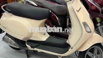 vespa biển thành phố