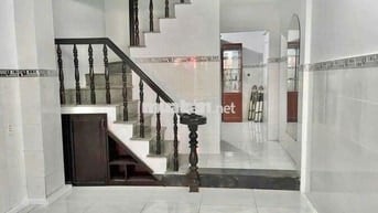 Cho Thuê Nhà 1 Trệt 2 Lầu Sân Thượng 4PN Hẻm Huỳnh Tấn Phát Q.7