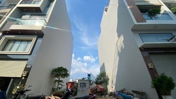 Đất tiện xây mới. Dt: 4x30, đường Lê Văn Quới nối dài
