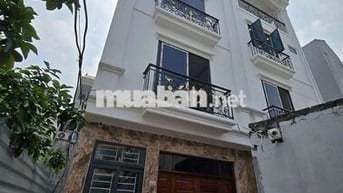 Gia đình chuyển chỗ ở cần bán lại căn nhà mới xây 6 tầng đẹp sẵn đồ