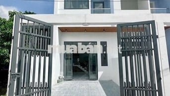 NHÀ 1 LẦU 1 TRỆT HIỆN ĐẠI SỔ RIÊNG NẰM Ở GẦN GIÁP BỬU LONG