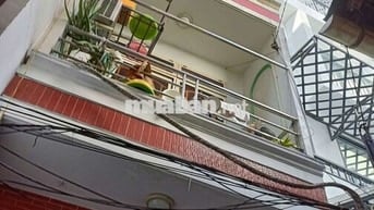Bán nhà 2 lầu tiện sửa chữa đường Trần Hưng Đạo P5 Q5