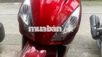 Xe Nữ Dùng Kỹ Xe Năm 2017 Còn Cứng Zin Mới