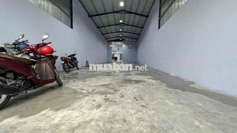 nhà xưởng dt 7 x37 mặt tiền kinh doanh. 2 pn 2 vs
