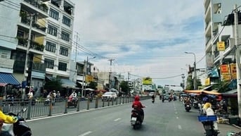 BÁN NHÀ HẺM XE HƠI 8xTỶ,GẦN PHẠM VĂN ĐỒNG,BÌNHTHẠNH,DT70M2, 2TẦNG.