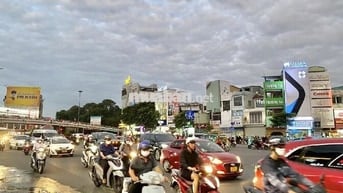 Nhà ngang 4,2m gần vòng xoay Lăng Cha Cả – Hoàng Văn Thụ, P.4 – 3.8 tỷ