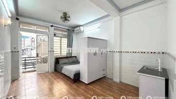 STUDIO BAN CÔNG TÁCH BẾP KẾ BÊN CÔNG VIÊN NƯỚC ĐẦM SEN