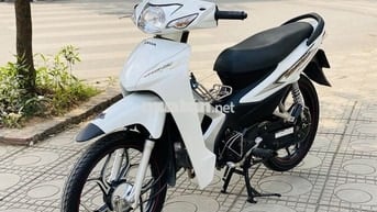 HONDA WAVE 110 TRẮNG MỚI TINH CHẠY 200KM XE 2025