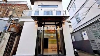 Bán Gấp Nhà Hẻm Huỳnh Tấn Phát Q7, 32m2, 2 Tầng, Giá Hời Chỉ 2.9 Tỷ,