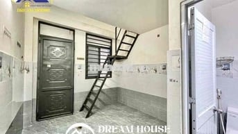 phòng dạng 1 trệt 1 lửng - Gần ngã tư gò mây - Ngay lê trọng tấn