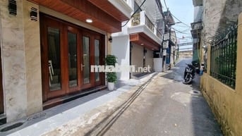 MÌNH CẦN BÁN NHÀ PHỐ TÔN ĐỨC THẮNG 9,9 TỶ, Ô TÔ, THANG MÁY