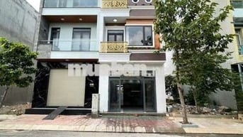 Nhà phố hoàn công kdc Phú Hồng Thịnh gần BigC và làng đại học quốc gia