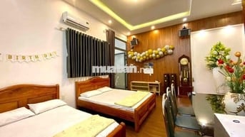 Căn 80m2 . Ở được 4-6 người . Sát Cầu Rồng . Cách biển 700 mét