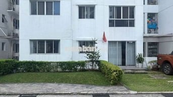 Cho thuê Trệt Ruby 98m 3PN , vị trí đẹp kinh doanh , bao ô xe ô tô