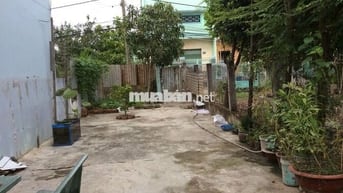 Nhà vườn rộng 200 m2 (5 x 40), gần RMIT / Phú Mỹ Hưng, TPHCM, chỉ 2,7T