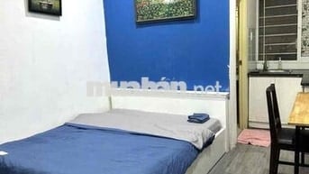 PHÒNG NGAY CHỢ BẾN THÀNH_CỬA SỔ GIẾNG TRỜI_GIÁ ƯU ĐÃI