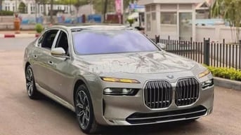 BMW 7 Series 2025 740i Pure Excellence